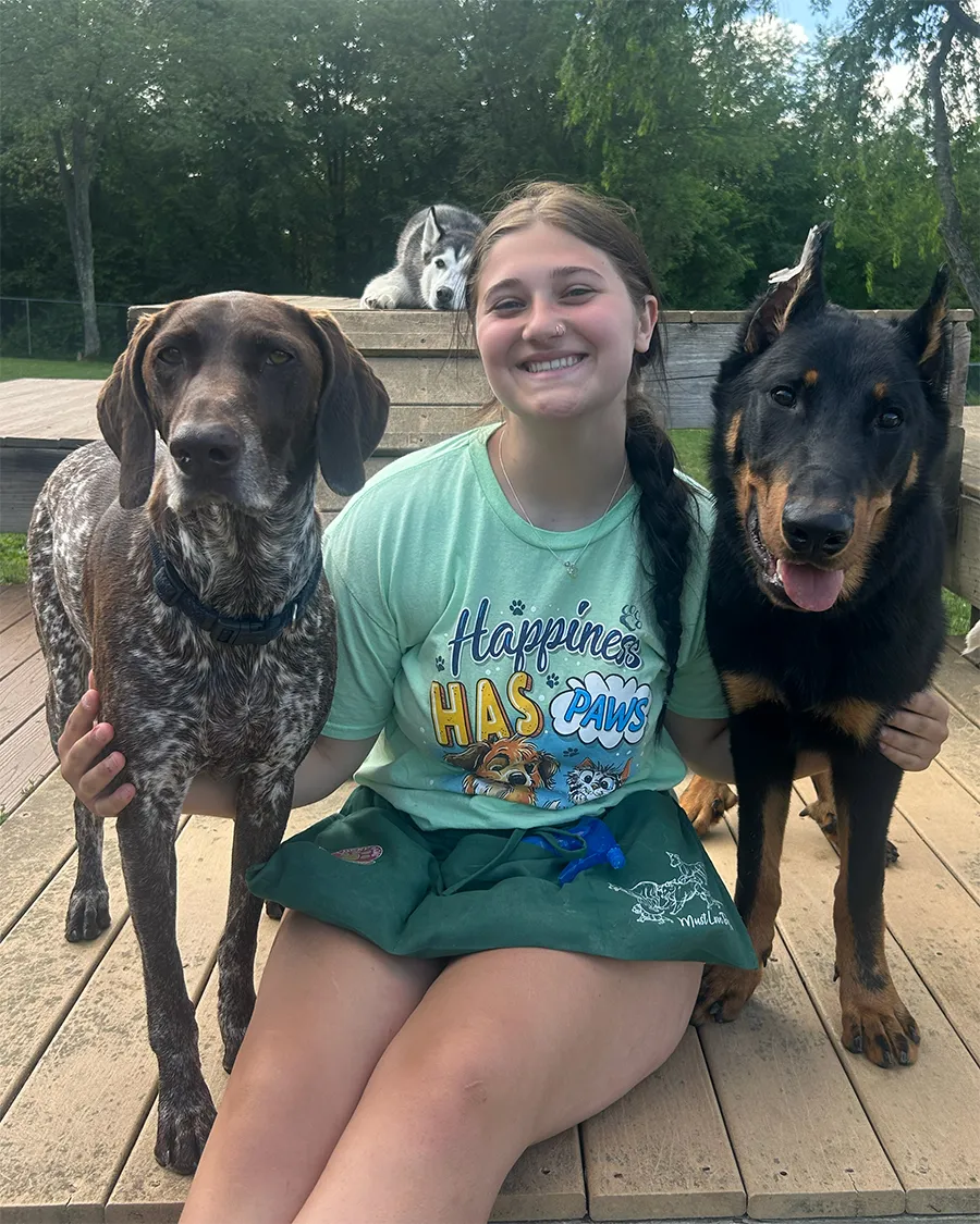 Lizzie, Pet Technician